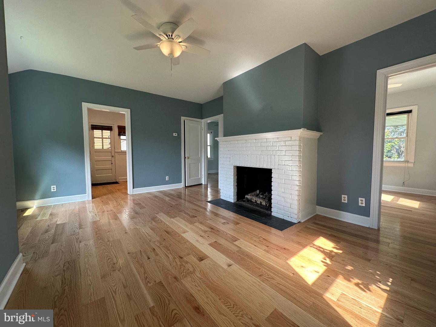1611 13TH ST S, ARLINGTON, Virginia 22204, 3 Bedrooms Bedrooms, 5 Rooms Rooms,2 BathroomsBathrooms,Residential,For sale,1611 13TH ST S,VAAR2054992 MLS # VAAR2054992