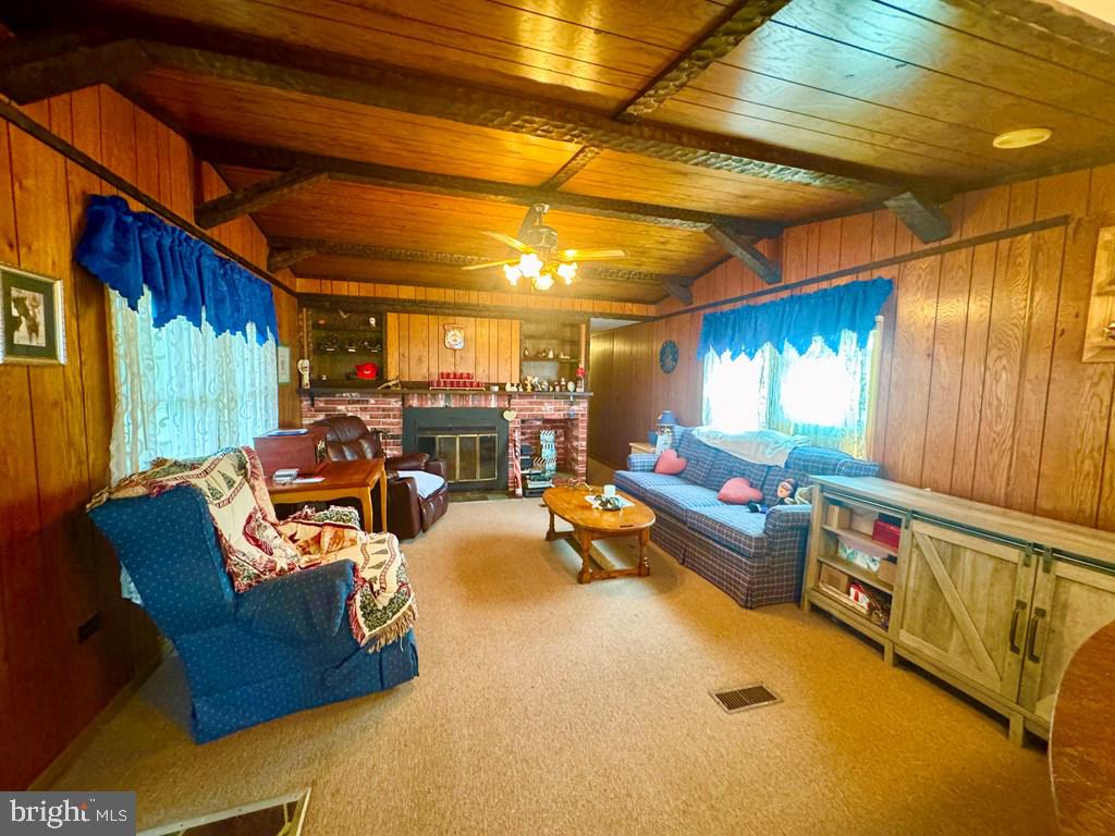 8272 SEA BIRD DR, CHINCOTEAGUE ISLAND, Virginia 23336, 2 Bedrooms Bedrooms, ,1 BathroomBathrooms,Residential,For sale,8272 SEA BIRD DR,VAAC2001936 MLS # VAAC2001936