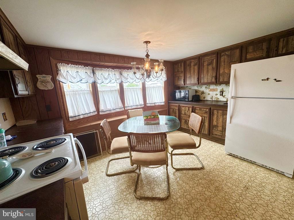 8272 SEA BIRD DR, CHINCOTEAGUE ISLAND, Virginia 23336, 2 Bedrooms Bedrooms, ,1 BathroomBathrooms,Residential,For sale,8272 SEA BIRD DR,VAAC2001936 MLS # VAAC2001936