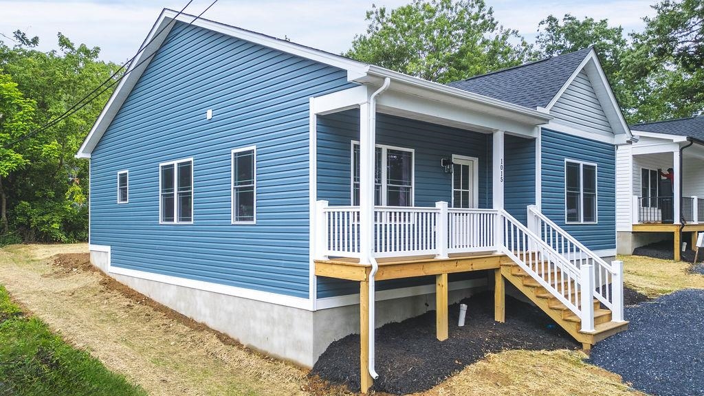 1015 FRYE ST, WAYNESBORO, Virginia 22980, 3 Bedrooms Bedrooms, ,2 BathroomsBathrooms,Residential,1015 FRYE ST,664728 MLS # 664728