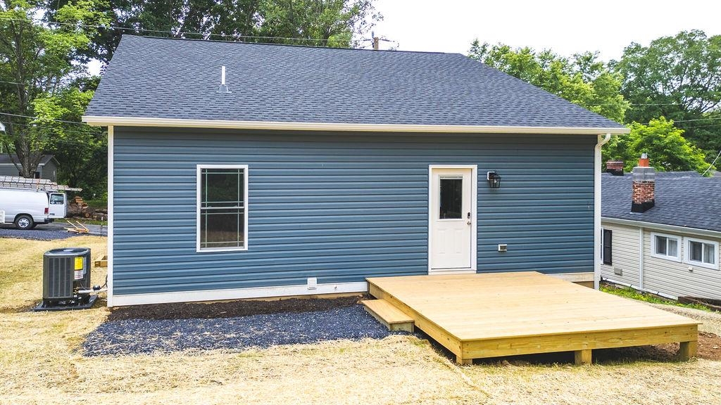 1015 FRYE ST, WAYNESBORO, Virginia 22980, 3 Bedrooms Bedrooms, ,2 BathroomsBathrooms,Residential,1015 FRYE ST,664728 MLS # 664728