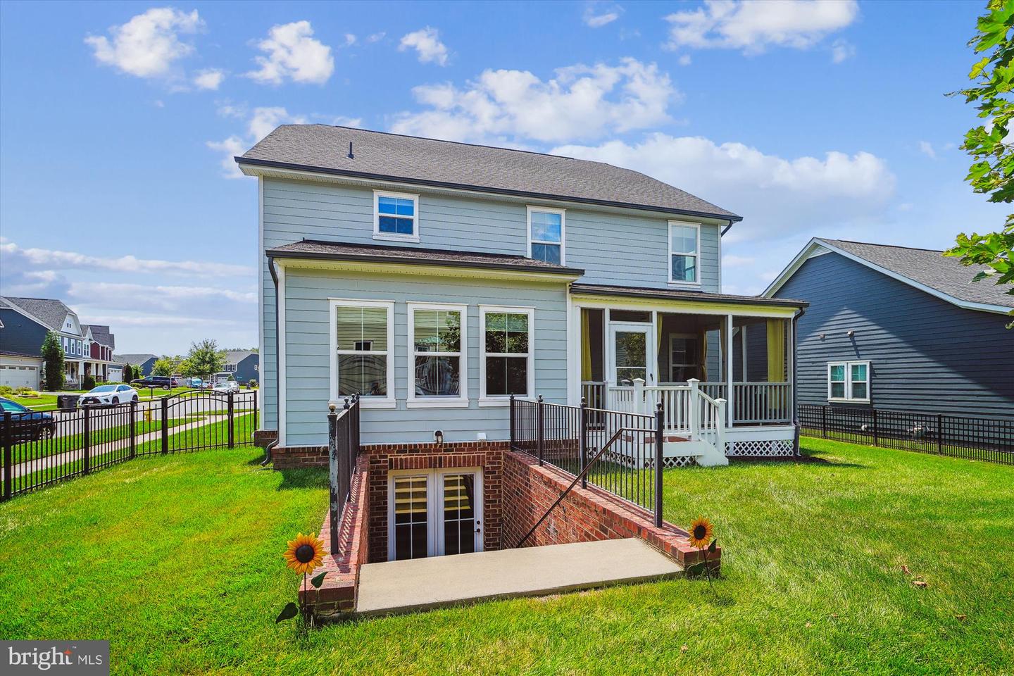 2552 PASSIONFLOWER CT, DUMFRIES, Virginia 22026, 4 Bedrooms Bedrooms, ,3 BathroomsBathrooms,Residential,For sale,2552 PASSIONFLOWER CT,VAPW2099600 MLS # VAPW2099600