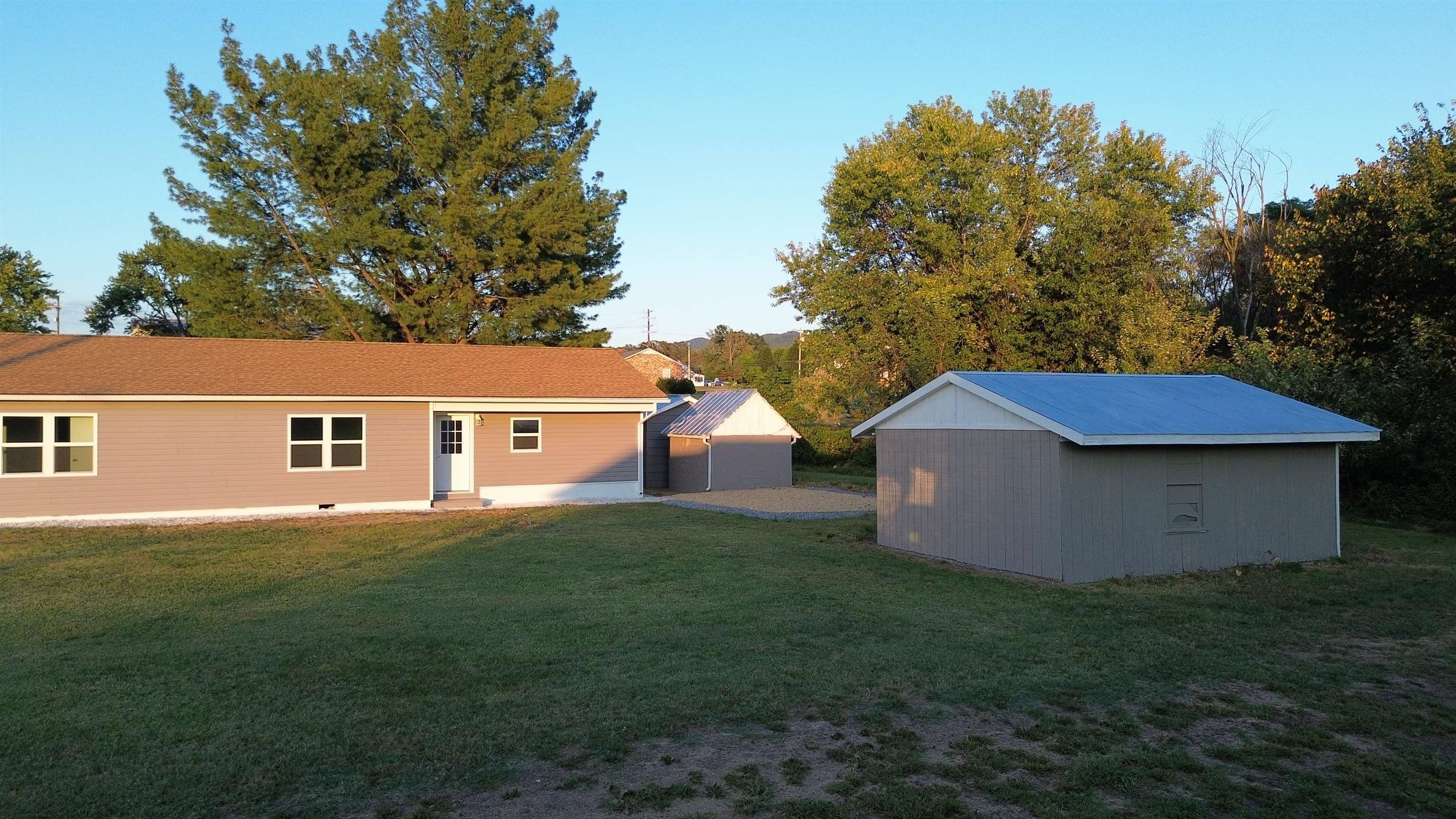 1018 RAMONA AVE, SHENANDOAH, Virginia 22849, 3 Bedrooms Bedrooms, ,2 BathroomsBathrooms,Residential,1018 RAMONA AVE,669332 MLS # 669332