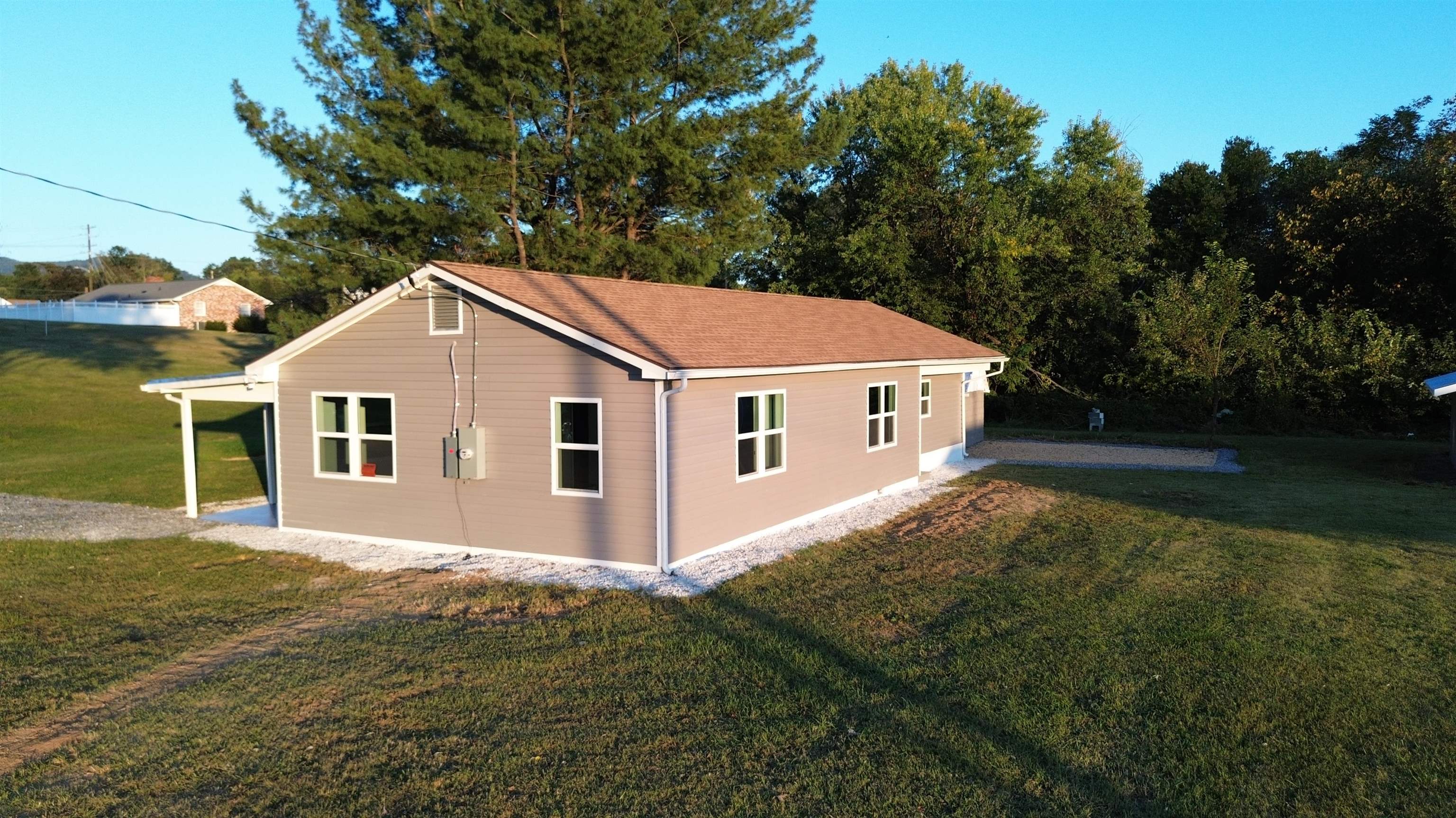 1018 RAMONA AVE, SHENANDOAH, Virginia 22849, 3 Bedrooms Bedrooms, ,2 BathroomsBathrooms,Residential,1018 RAMONA AVE,669332 MLS # 669332