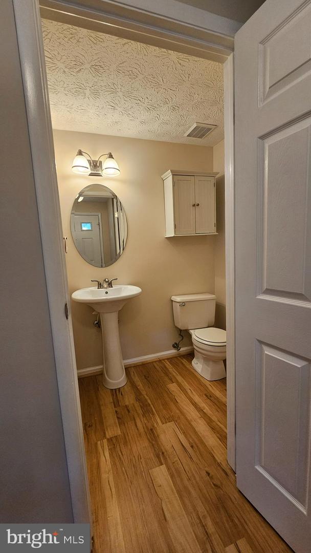 11751 MOSSY CREEK LN, RESTON, Virginia 20191, 3 Bedrooms Bedrooms, 6 Rooms Rooms,2 BathroomsBathrooms,Residential,For sale,11751 MOSSY CREEK LN,VAFX2261724 MLS # VAFX2261724