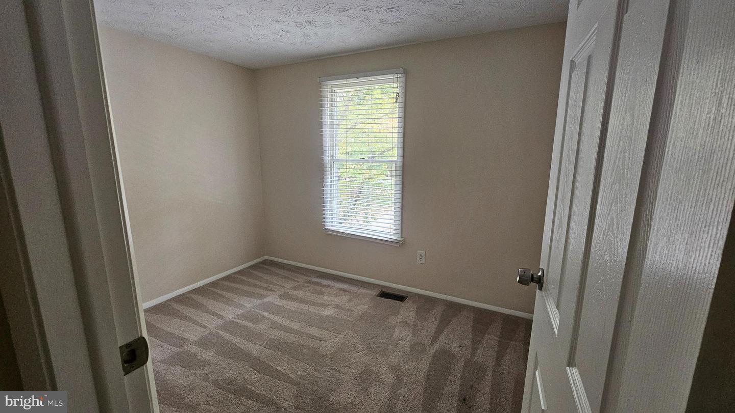 11751 MOSSY CREEK LN, RESTON, Virginia 20191, 3 Bedrooms Bedrooms, 6 Rooms Rooms,2 BathroomsBathrooms,Residential,For sale,11751 MOSSY CREEK LN,VAFX2261724 MLS # VAFX2261724