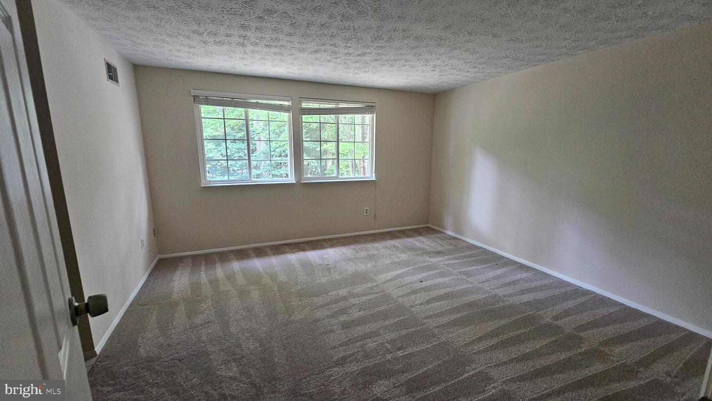 11751 MOSSY CREEK LN, RESTON, Virginia 20191, 3 Bedrooms Bedrooms, 6 Rooms Rooms,2 BathroomsBathrooms,Residential,For sale,11751 MOSSY CREEK LN,VAFX2261724 MLS # VAFX2261724