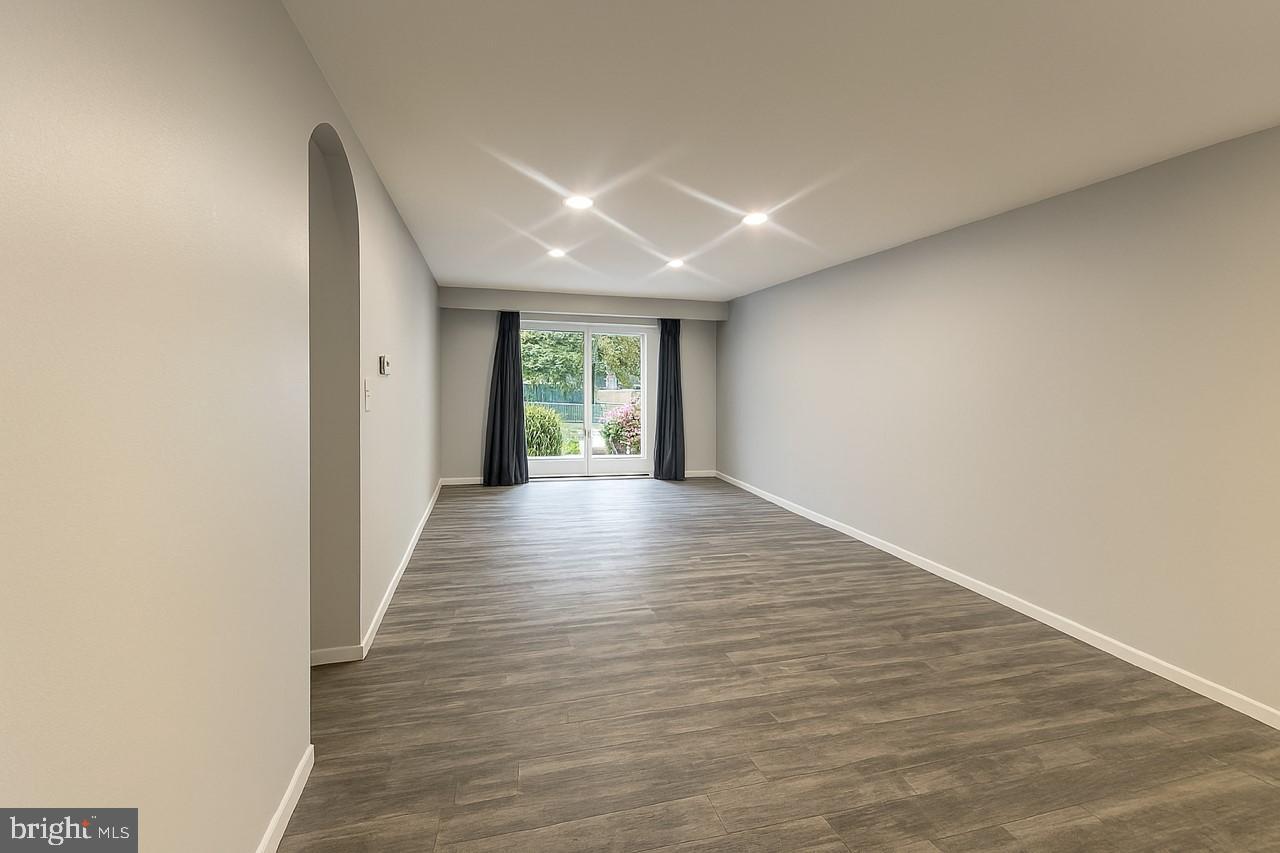 5918 COVE LANDING RD #204, BURKE, Virginia 22015, 2 Bedrooms Bedrooms, 4 Rooms Rooms,2 BathroomsBathrooms,Residential,For sale,5918 COVE LANDING RD #204,VAFX2263100 MLS # VAFX2263100