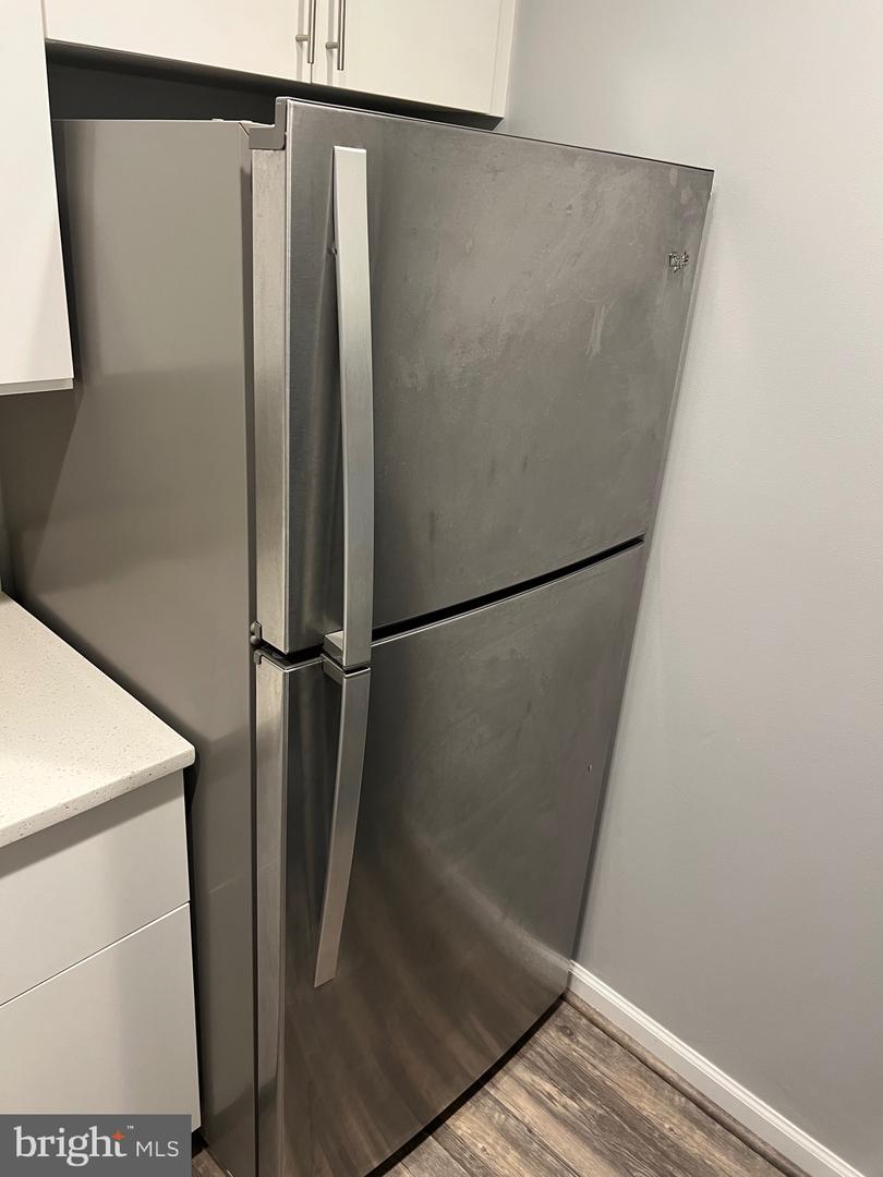 5918 COVE LANDING RD #204, BURKE, Virginia 22015, 2 Bedrooms Bedrooms, 4 Rooms Rooms,2 BathroomsBathrooms,Residential,For sale,5918 COVE LANDING RD #204,VAFX2263100 MLS # VAFX2263100