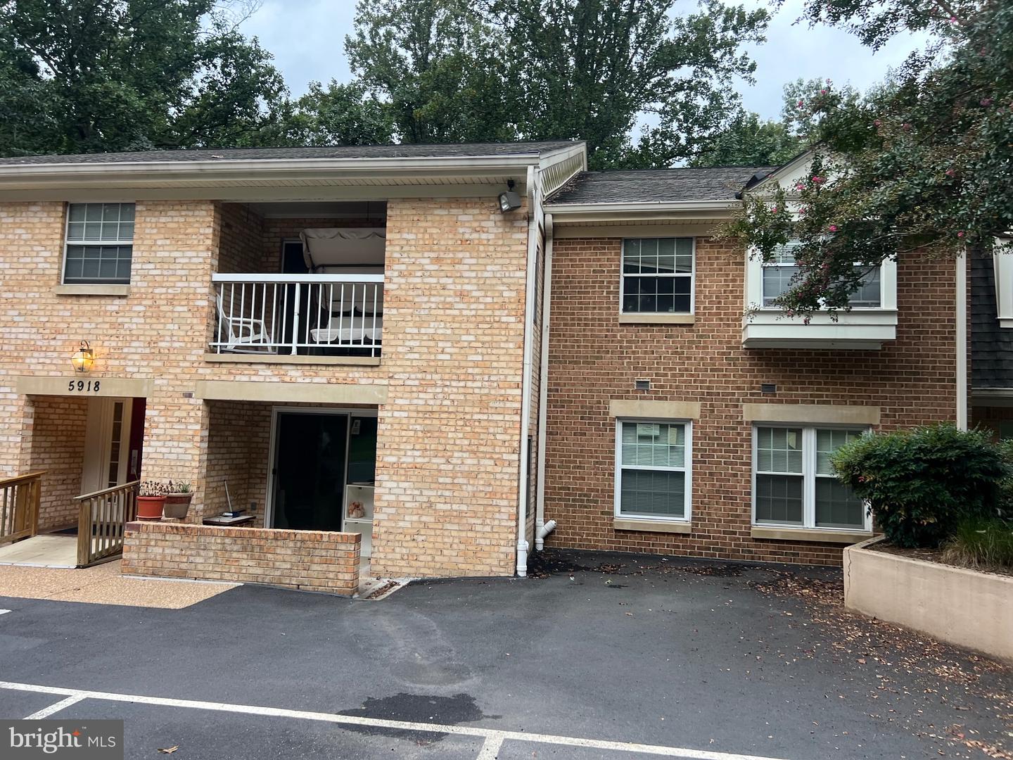 5918 COVE LANDING RD #204, BURKE, Virginia 22015, 2 Bedrooms Bedrooms, 4 Rooms Rooms,2 BathroomsBathrooms,Residential,For sale,5918 COVE LANDING RD #204,VAFX2263100 MLS # VAFX2263100