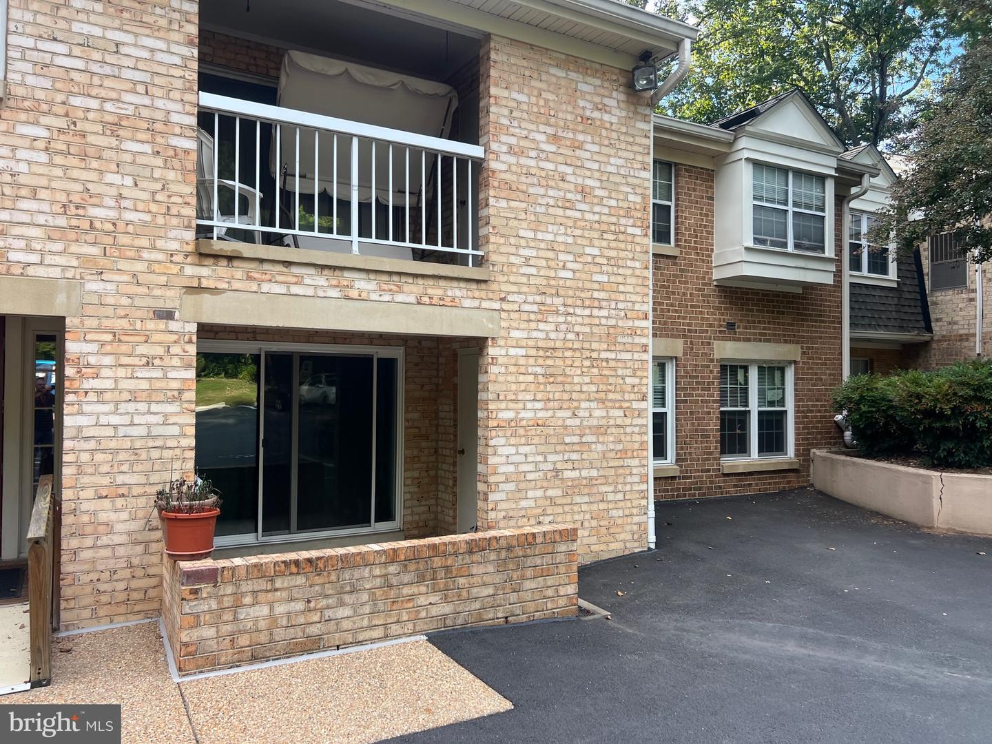 5918 COVE LANDING RD #204, BURKE, Virginia 22015, 2 Bedrooms Bedrooms, 4 Rooms Rooms,2 BathroomsBathrooms,Residential,For sale,5918 COVE LANDING RD #204,VAFX2263100 MLS # VAFX2263100