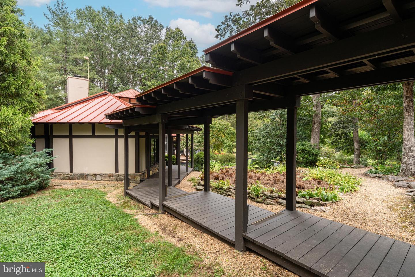 7263 LITTLE RIVER LN, THE PLAINS, Virginia 20198, 4 Bedrooms Bedrooms, ,4 BathroomsBathrooms,Residential,For sale,7263 LITTLE RIVER LN,VAFQ2018100 MLS # VAFQ2018100