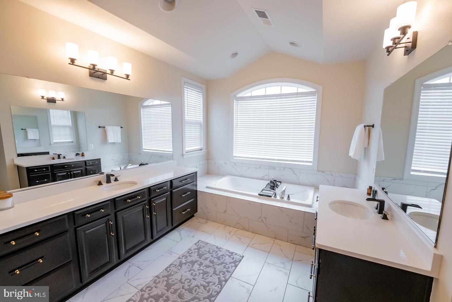 39728 CHARLES HENRY PL, WATERFORD, Virginia 20197, 5 Bedrooms Bedrooms, 20 Rooms Rooms,4 BathroomsBathrooms,Residential,For sale,39728 CHARLES HENRY PL,VALO2106134 MLS # VALO2106134