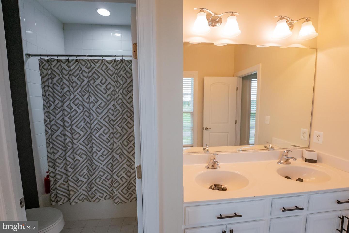 39728 CHARLES HENRY PL, WATERFORD, Virginia 20197, 5 Bedrooms Bedrooms, 20 Rooms Rooms,4 BathroomsBathrooms,Residential,For sale,39728 CHARLES HENRY PL,VALO2106134 MLS # VALO2106134