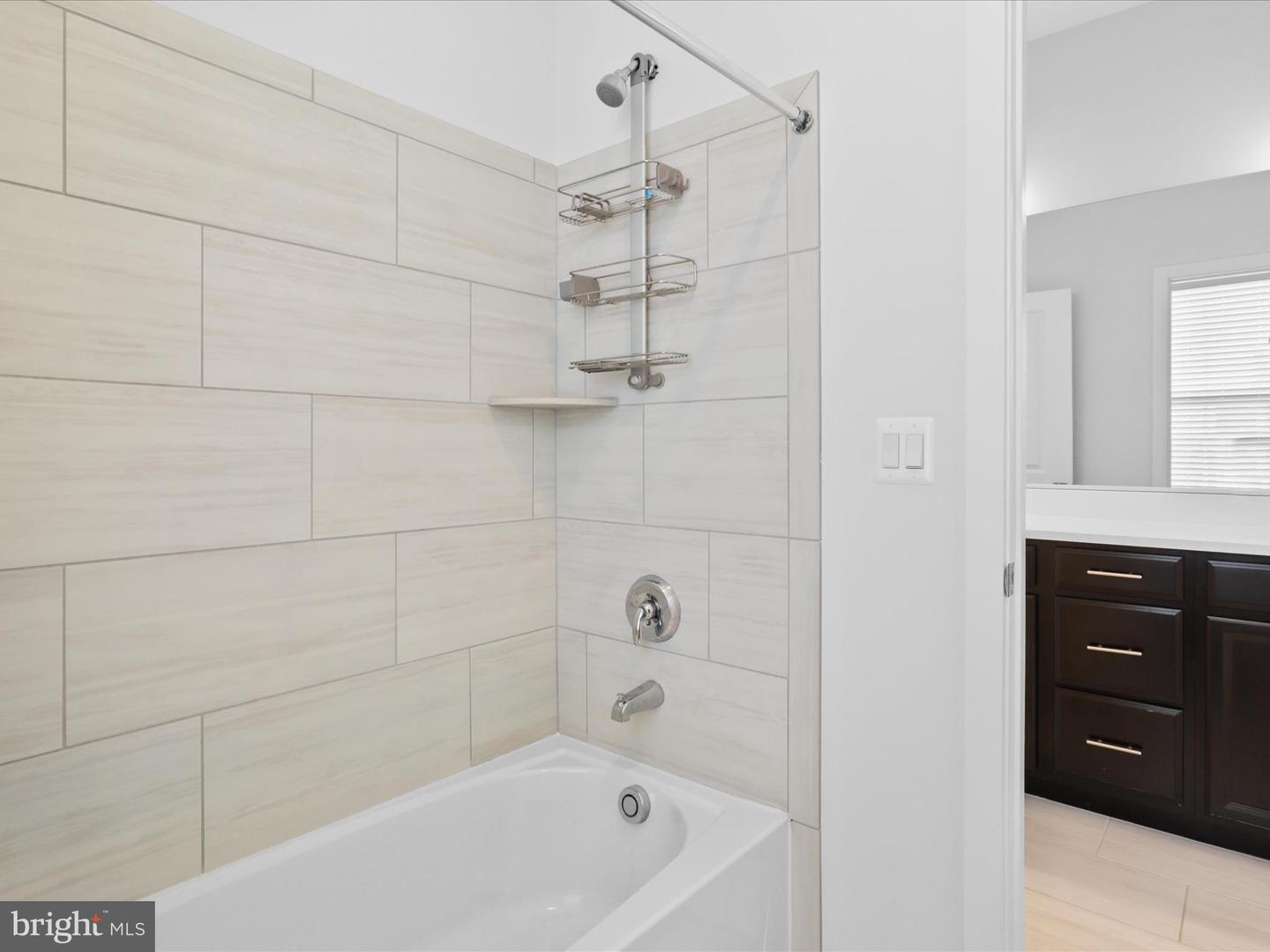 23751 ALTON RIDGE PL, ALDIE, Virginia 20105, 6 Bedrooms Bedrooms, 21 Rooms Rooms,5 BathroomsBathrooms,Residential,For sale,23751 ALTON RIDGE PL,VALO2106484 MLS # VALO2106484