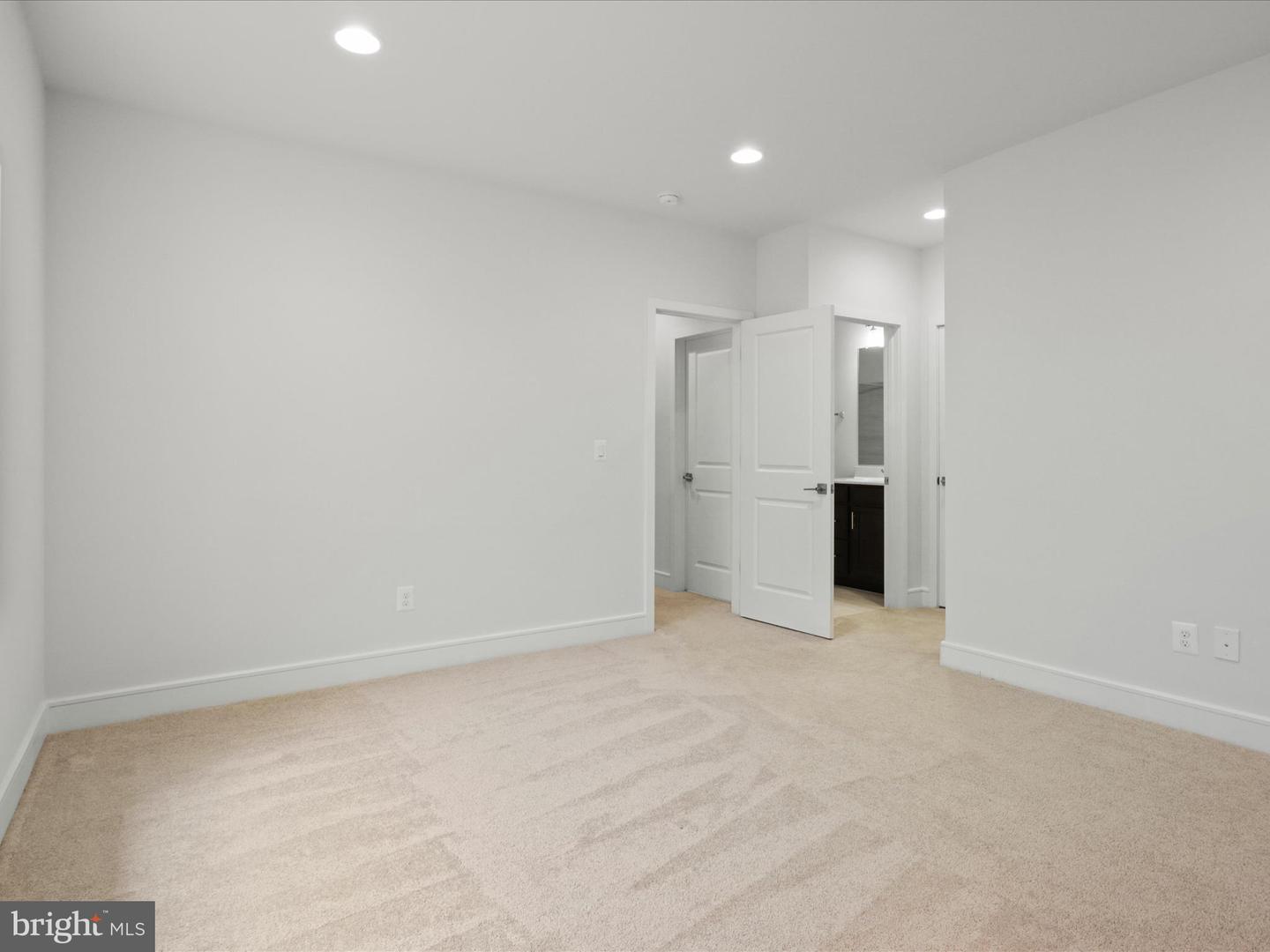 23751 ALTON RIDGE PL, ALDIE, Virginia 20105, 6 Bedrooms Bedrooms, 21 Rooms Rooms,5 BathroomsBathrooms,Residential,For sale,23751 ALTON RIDGE PL,VALO2106484 MLS # VALO2106484