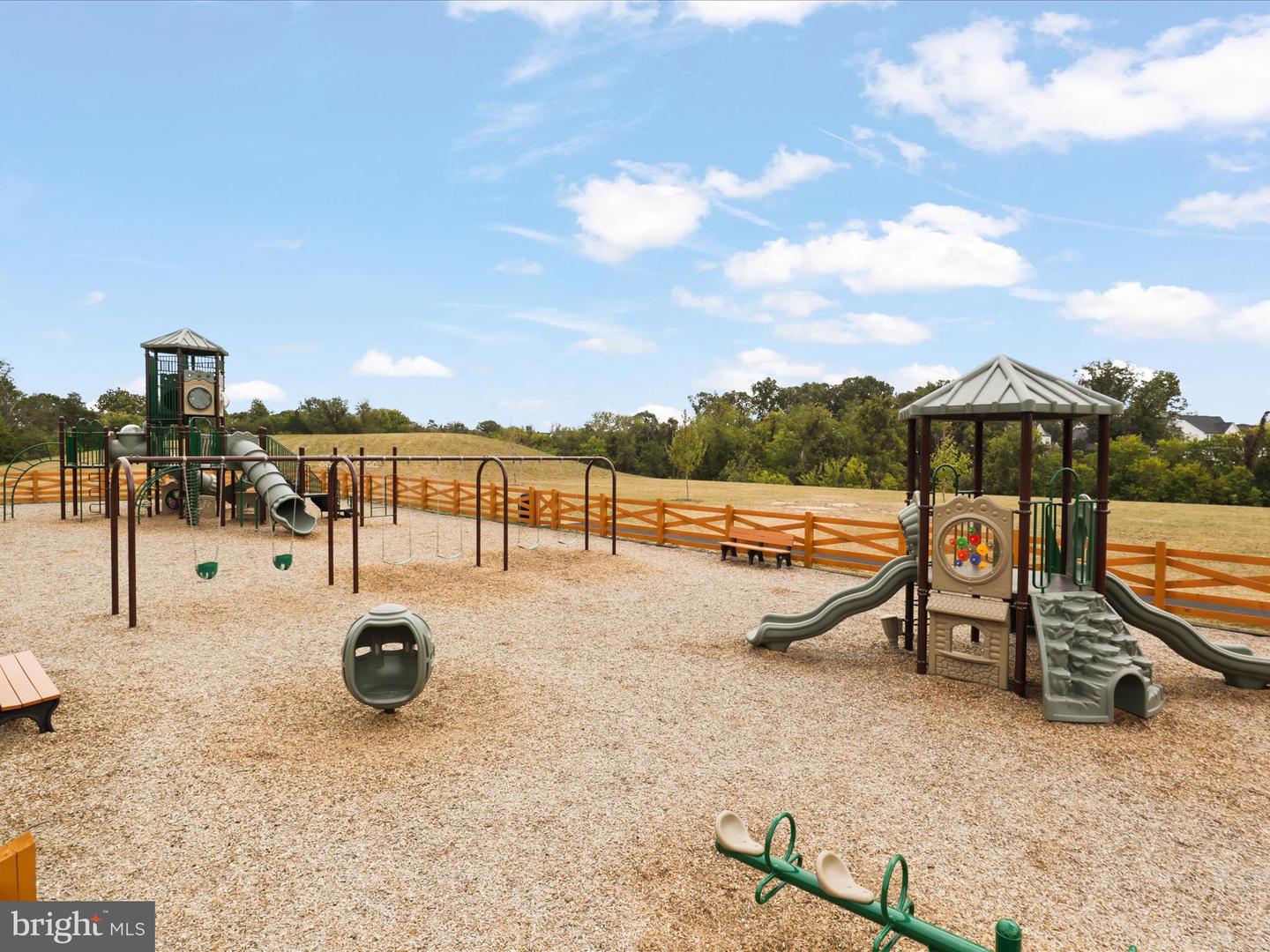 23751 ALTON RIDGE PL, ALDIE, Virginia 20105, 6 Bedrooms Bedrooms, 21 Rooms Rooms,5 BathroomsBathrooms,Residential,For sale,23751 ALTON RIDGE PL,VALO2106484 MLS # VALO2106484