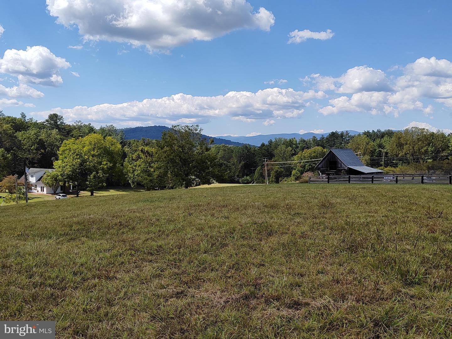 274 AARON MOUNTAIN RD, CASTLETON, Virginia 22716, 3 Bedrooms Bedrooms, 9 Rooms Rooms,3 BathroomsBathrooms,Residential,For sale,274 AARON MOUNTAIN RD,VARP2002264 MLS # VARP2002264