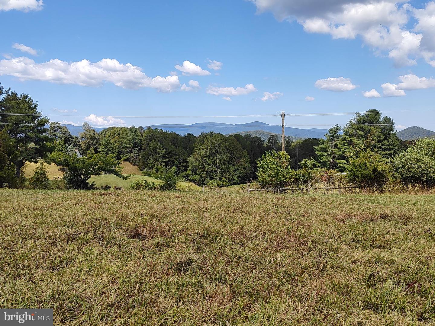 274 AARON MOUNTAIN RD, CASTLETON, Virginia 22716, 3 Bedrooms Bedrooms, 9 Rooms Rooms,3 BathroomsBathrooms,Residential,For sale,274 AARON MOUNTAIN RD,VARP2002264 MLS # VARP2002264