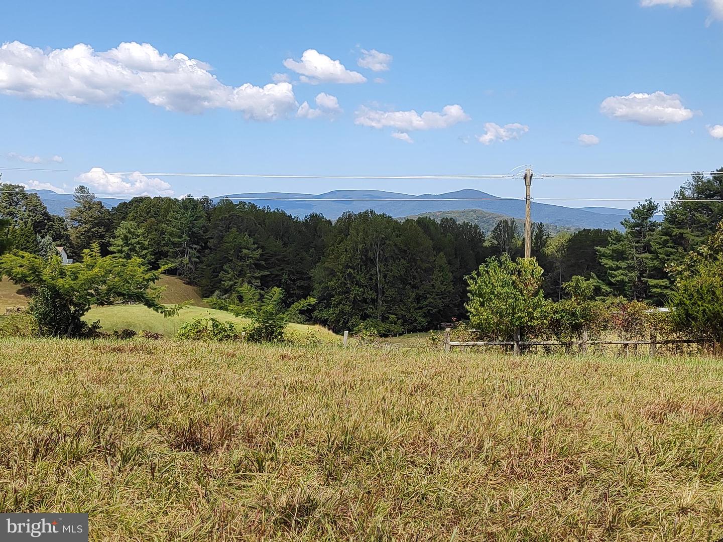 274 AARON MOUNTAIN RD, CASTLETON, Virginia 22716, 3 Bedrooms Bedrooms, 9 Rooms Rooms,3 BathroomsBathrooms,Residential,For sale,274 AARON MOUNTAIN RD,VARP2002264 MLS # VARP2002264