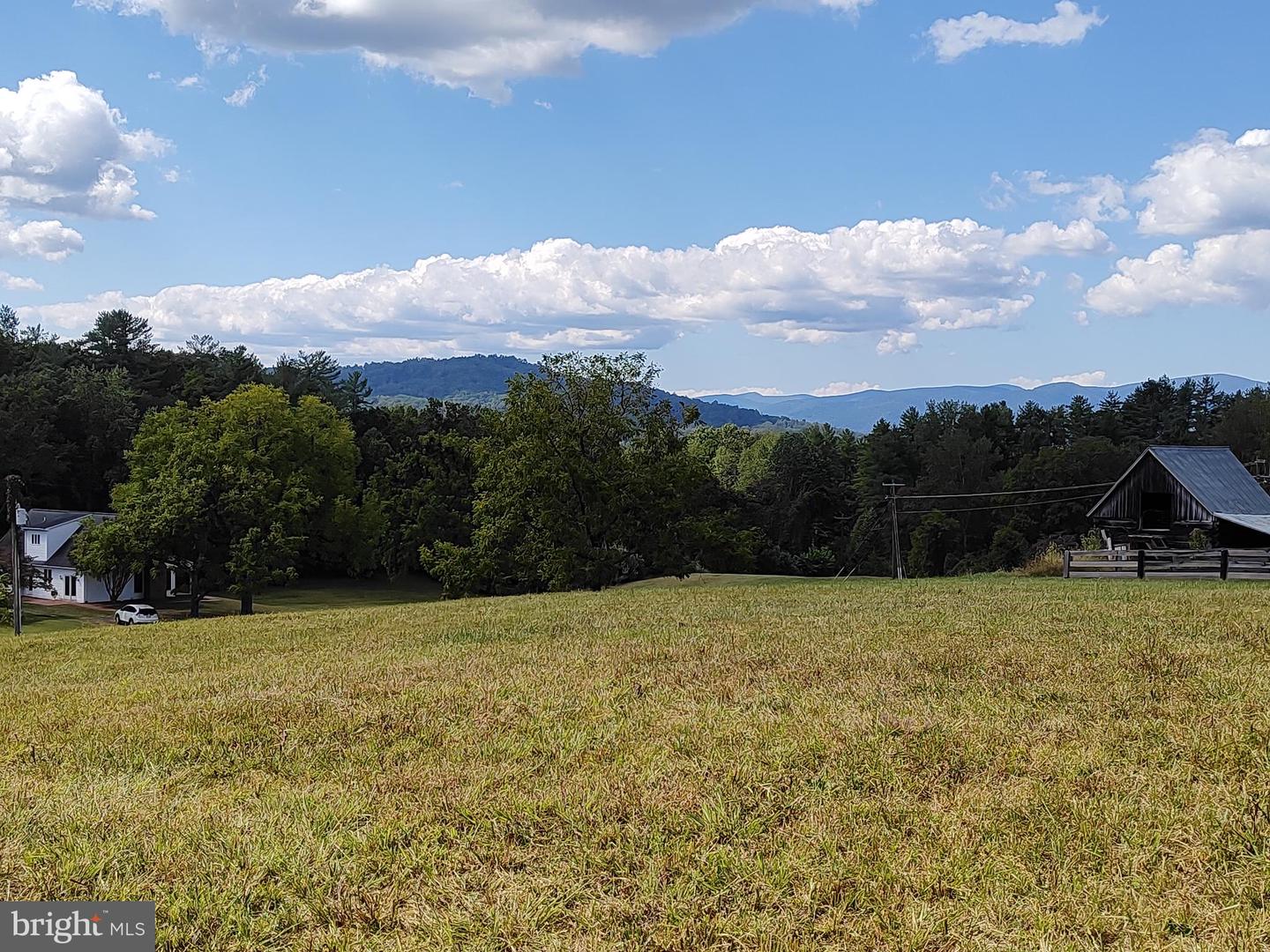 274 AARON MOUNTAIN RD, CASTLETON, Virginia 22716, 3 Bedrooms Bedrooms, 9 Rooms Rooms,3 BathroomsBathrooms,Residential,For sale,274 AARON MOUNTAIN RD,VARP2002264 MLS # VARP2002264