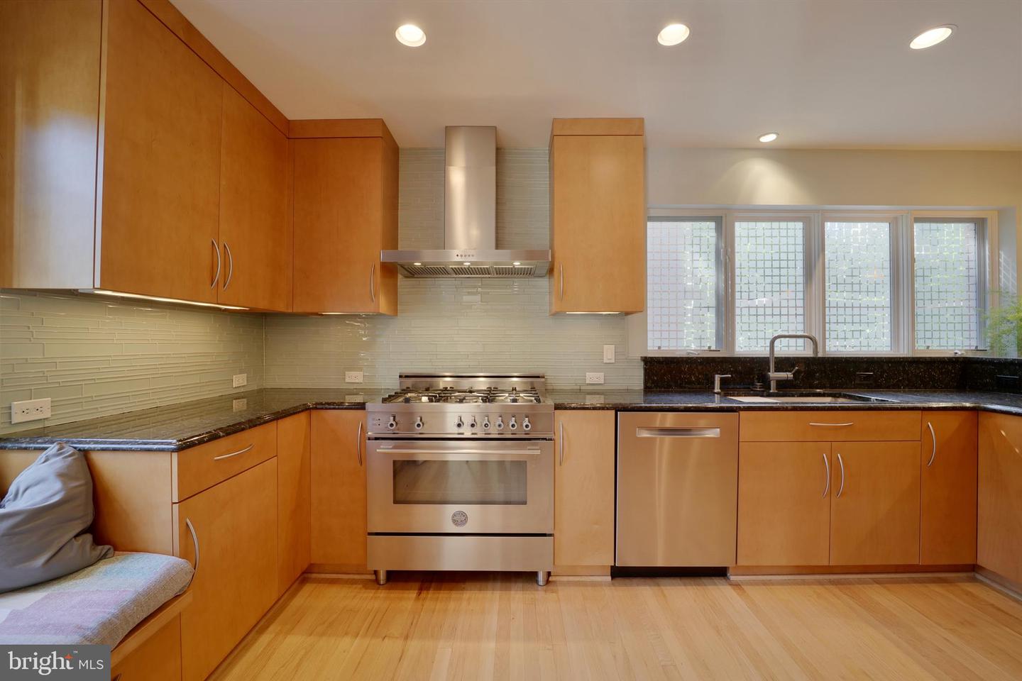 3137 ABERFOYLE PL NW, WASHINGTON, District Of Columbia 20015, 5 Bedrooms Bedrooms, ,4 BathroomsBathrooms,Residential,For sale,3137 ABERFOYLE PL NW,DCDC2222430 MLS # DCDC2222430