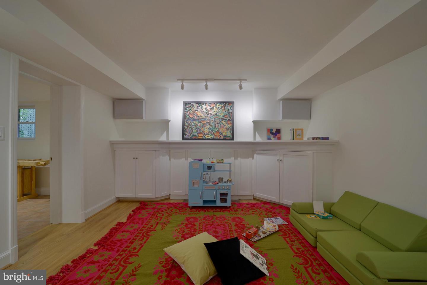 3137 ABERFOYLE PL NW, WASHINGTON, District Of Columbia 20015, 5 Bedrooms Bedrooms, ,4 BathroomsBathrooms,Residential,For sale,3137 ABERFOYLE PL NW,DCDC2222430 MLS # DCDC2222430