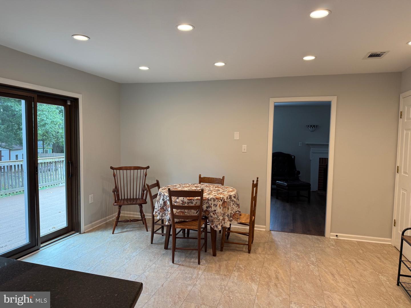 118 RUSSELLCROFT RD, WINCHESTER, Virginia 22601, 5 Bedrooms Bedrooms, ,3 BathroomsBathrooms,Residential,For sale,118 RUSSELLCROFT RD,VAWI2009082 MLS # VAWI2009082