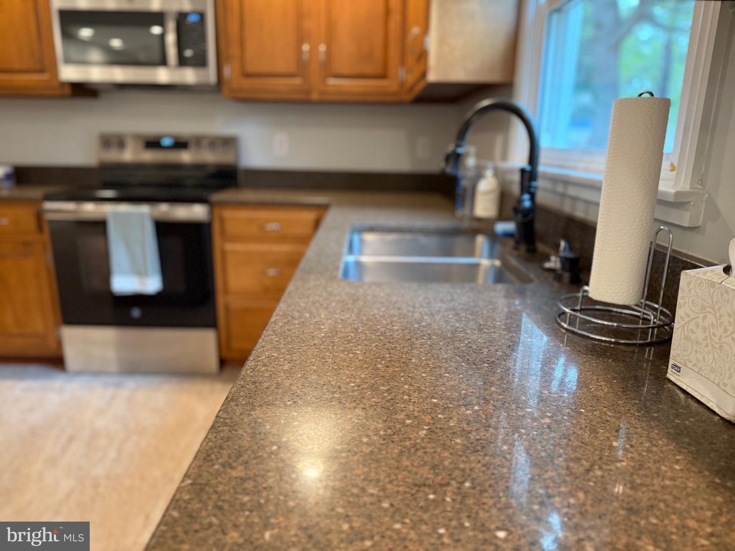 118 RUSSELLCROFT RD, WINCHESTER, Virginia 22601, 5 Bedrooms Bedrooms, ,3 BathroomsBathrooms,Residential,For sale,118 RUSSELLCROFT RD,VAWI2009082 MLS # VAWI2009082