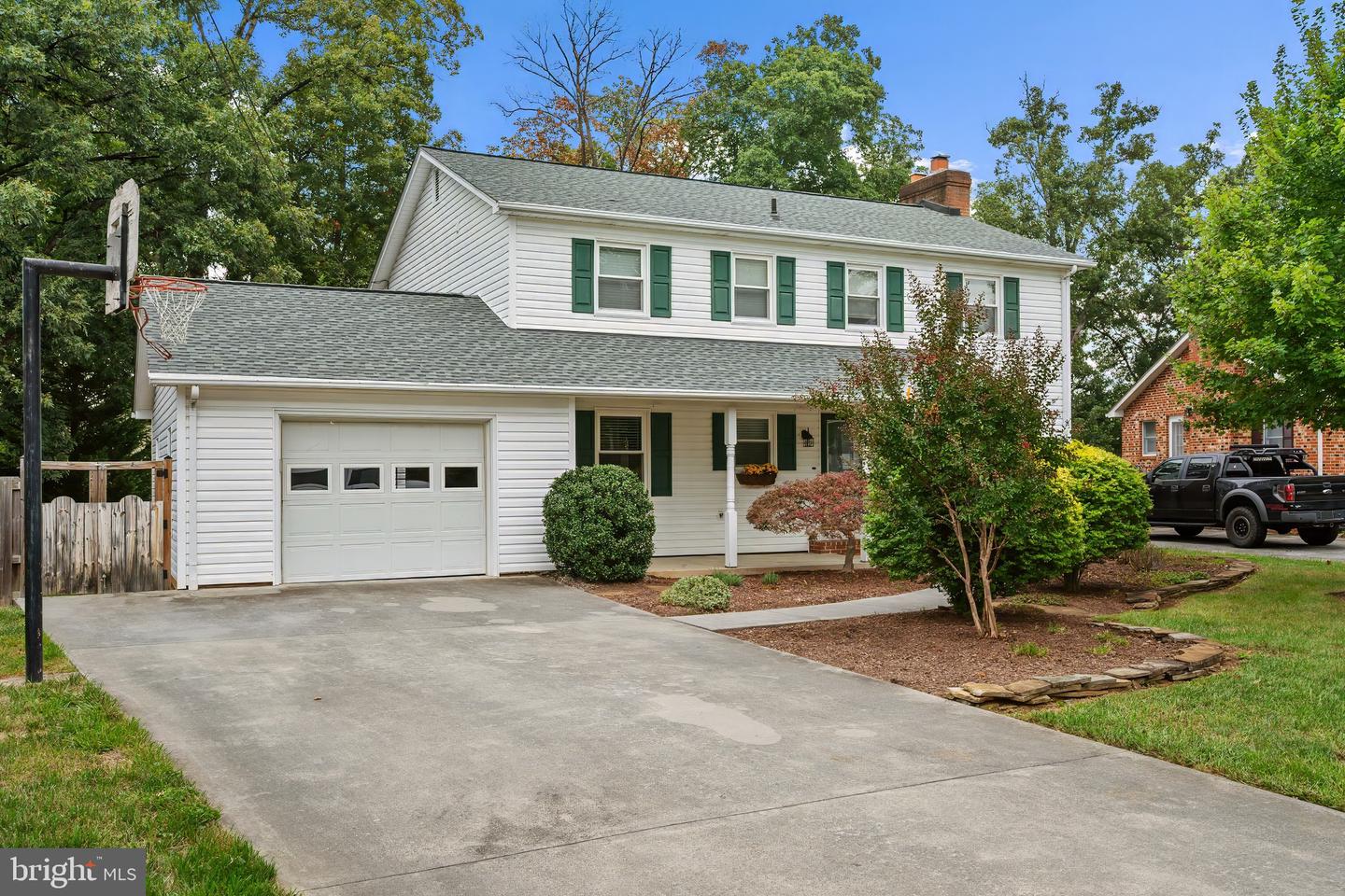 118 RUSSELLCROFT RD, WINCHESTER, Virginia 22601, 5 Bedrooms Bedrooms, ,3 BathroomsBathrooms,Residential,For sale,118 RUSSELLCROFT RD,VAWI2009082 MLS # VAWI2009082