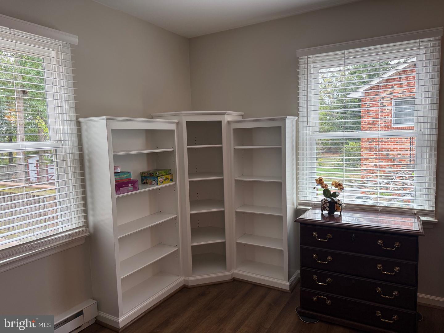 118 RUSSELLCROFT RD, WINCHESTER, Virginia 22601, 5 Bedrooms Bedrooms, ,3 BathroomsBathrooms,Residential,For sale,118 RUSSELLCROFT RD,VAWI2009082 MLS # VAWI2009082