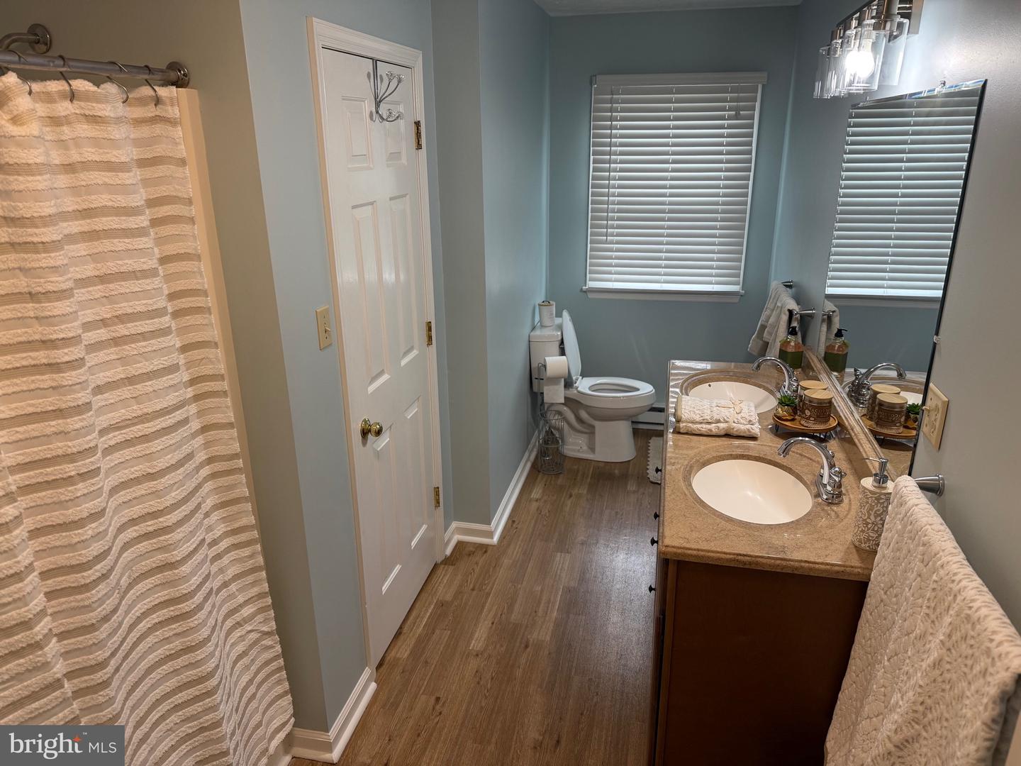 118 RUSSELLCROFT RD, WINCHESTER, Virginia 22601, 5 Bedrooms Bedrooms, ,3 BathroomsBathrooms,Residential,For sale,118 RUSSELLCROFT RD,VAWI2009082 MLS # VAWI2009082