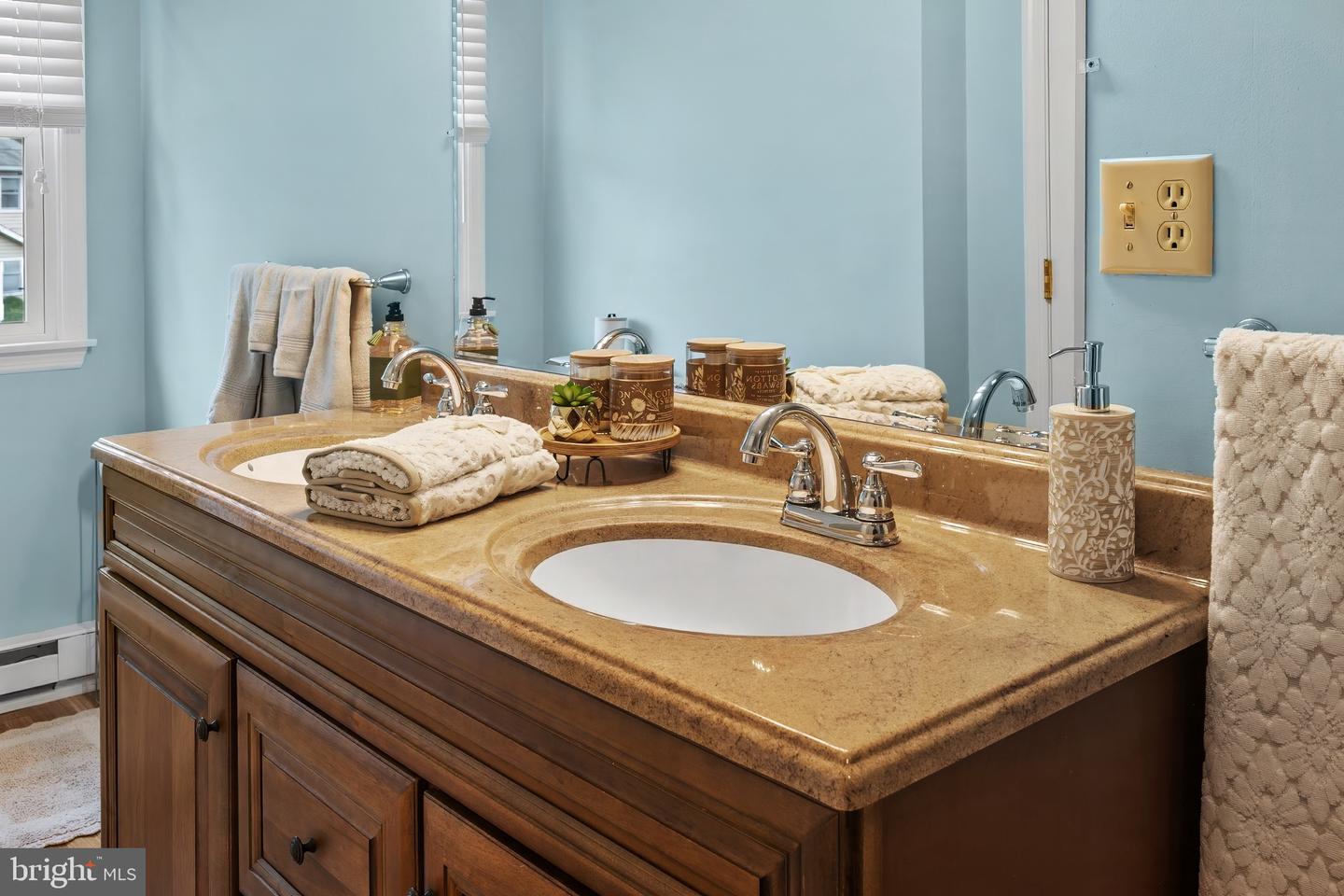 118 RUSSELLCROFT RD, WINCHESTER, Virginia 22601, 5 Bedrooms Bedrooms, ,3 BathroomsBathrooms,Residential,For sale,118 RUSSELLCROFT RD,VAWI2009082 MLS # VAWI2009082