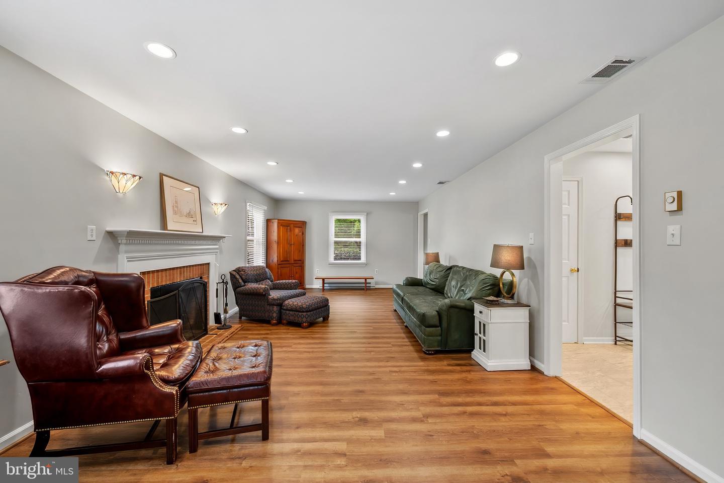 118 RUSSELLCROFT RD, WINCHESTER, Virginia 22601, 5 Bedrooms Bedrooms, ,3 BathroomsBathrooms,Residential,For sale,118 RUSSELLCROFT RD,VAWI2009082 MLS # VAWI2009082