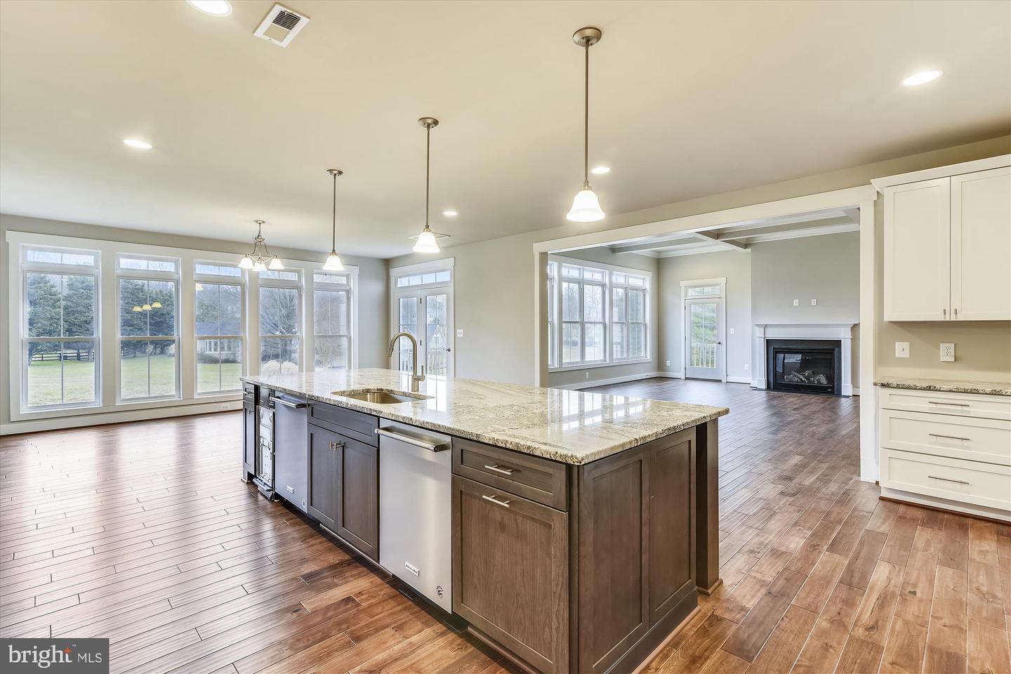 3913 VICTORIA OAKS TRL, ANNANDALE, Virginia 22003, 6 Bedrooms Bedrooms, ,5 BathroomsBathrooms,Residential,For sale,3913 VICTORIA OAKS TRL,VAFX2267502 MLS # VAFX2267502