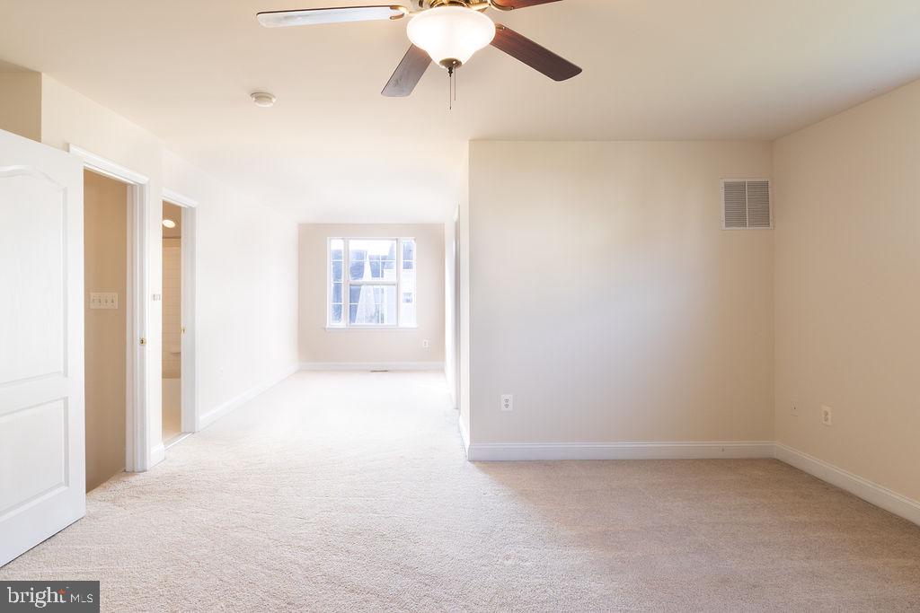 16518 BOBSTER CT, WOODBRIDGE, Virginia 22191, 4 Bedrooms Bedrooms, ,3 BathroomsBathrooms,Residential,For sale,16518 BOBSTER CT,VAPW2104154 MLS # VAPW2104154