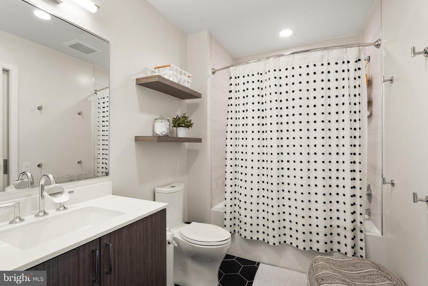 1211 VAN ST SE #PH-13B, WASHINGTON, District Of Columbia 20003, 2 Bedrooms Bedrooms, ,2 BathroomsBathrooms,Residential,For sale,1211 VAN ST SE #PH-13B,DCDC2222952 MLS # DCDC2222952 1211 VAN ST SE #PH-13B, WASHINGTON, District Of Columbia 20003, 2 Bedrooms Bedrooms, ,2 BathroomsBathrooms,Residential,For sale,1211 VAN ST SE #PH-13B,DCDC2222952 MLS # DCDC2222952