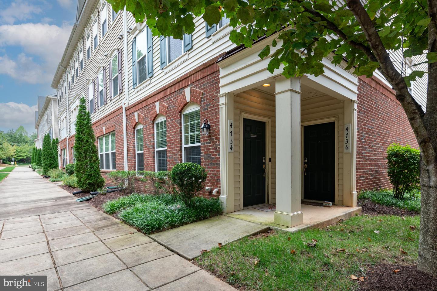 4734 DANE RIDGE CIR ##17, WOODBRIDGE, Virginia 22193, 3 Bedrooms Bedrooms, ,2 BathroomsBathrooms,Residential,For sale,4734 DANE RIDGE CIR ##17,VAPW2104322 MLS # VAPW2104322