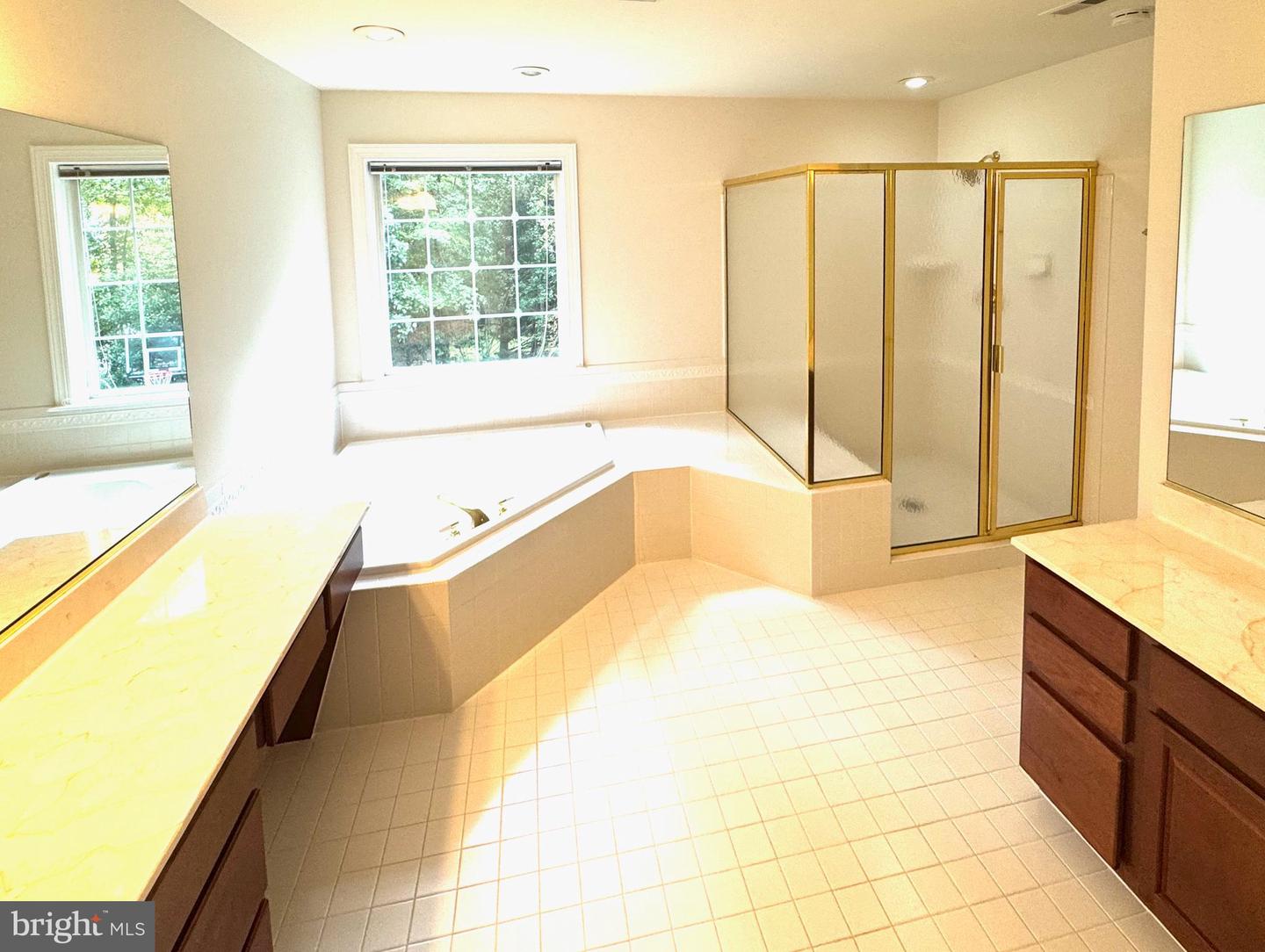 11000 FARMVIEW WAY, SPOTSYLVANIA, Virginia 22551, 4 Bedrooms Bedrooms, ,2 BathroomsBathrooms,Residential,For sale,11000 FARMVIEW WAY,VASP2036336 MLS # VASP2036336