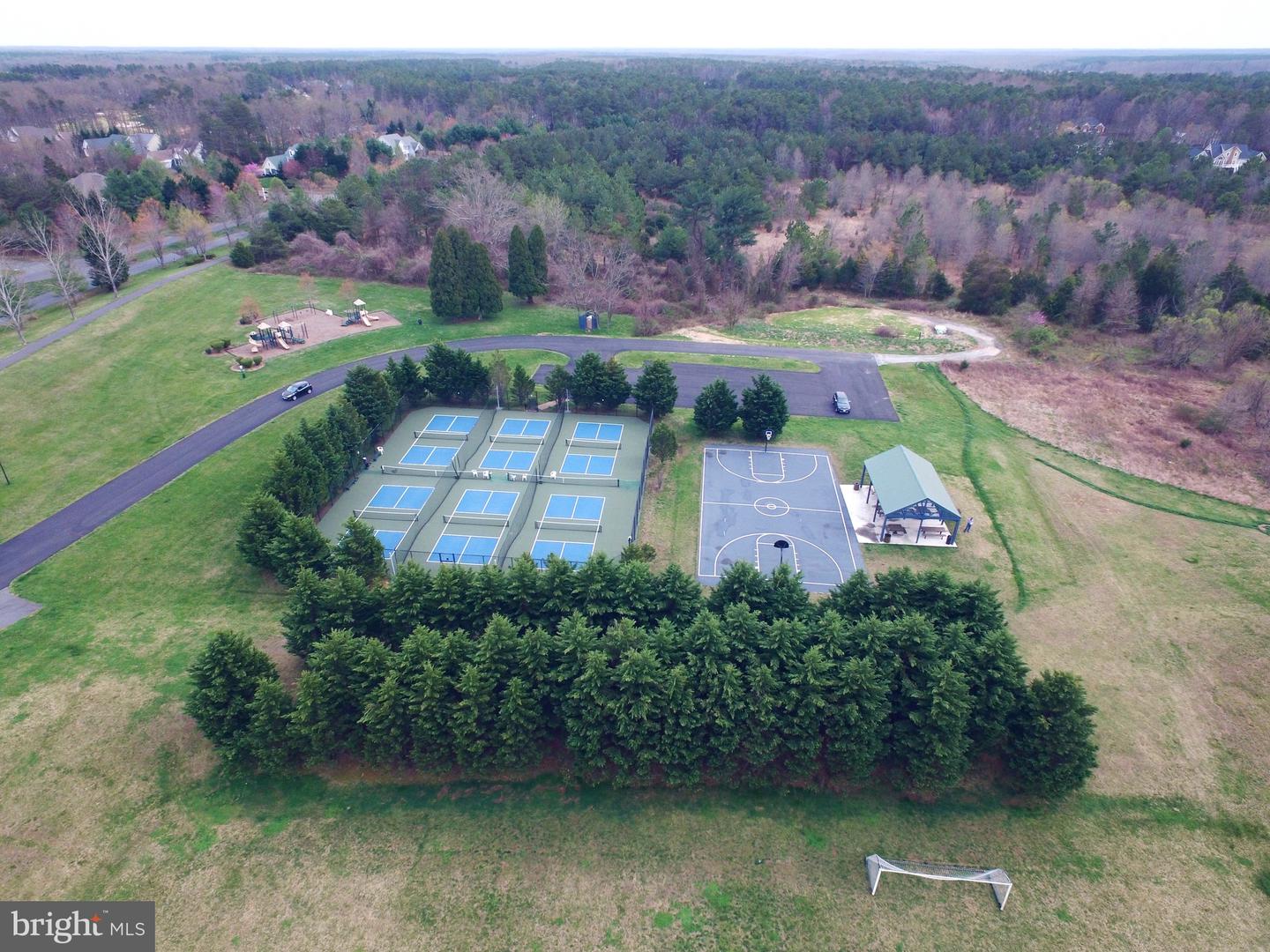 11000 FARMVIEW WAY, SPOTSYLVANIA, Virginia 22551, 4 Bedrooms Bedrooms, ,2 BathroomsBathrooms,Residential,For sale,11000 FARMVIEW WAY,VASP2036336 MLS # VASP2036336