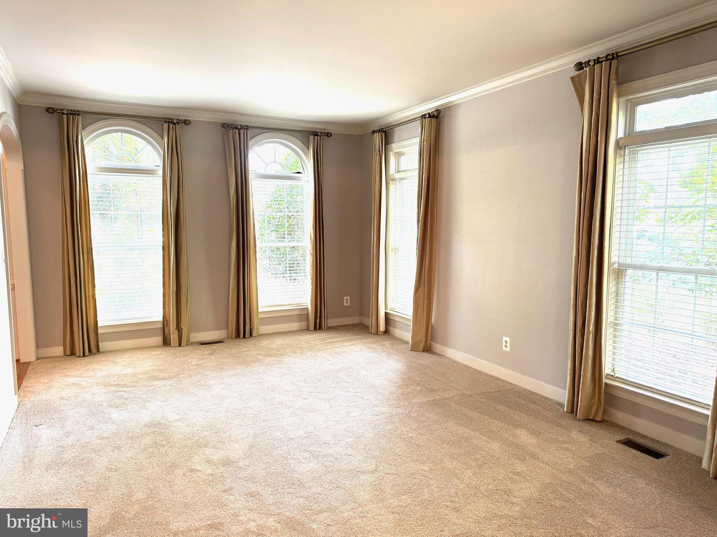 11000 FARMVIEW WAY, SPOTSYLVANIA, Virginia 22551, 4 Bedrooms Bedrooms, ,2 BathroomsBathrooms,Residential,For sale,11000 FARMVIEW WAY,VASP2036336 MLS # VASP2036336