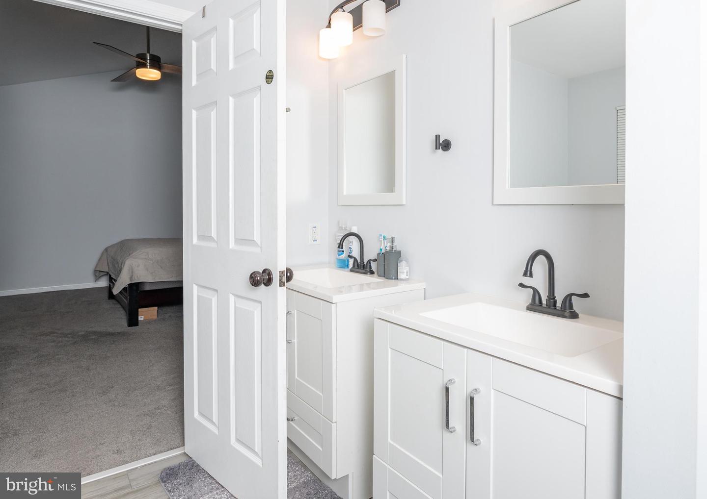 10 CROSS CUT LN, FREDERICKSBURG, Virginia 22405, 5 Bedrooms Bedrooms, ,3 BathroomsBathrooms,Residential,For sale,10 CROSS CUT LN,VAST2042760 MLS # VAST2042760