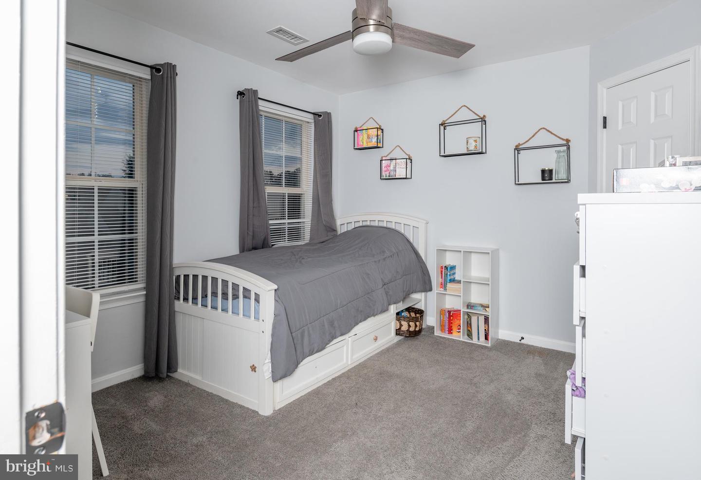 10 CROSS CUT LN, FREDERICKSBURG, Virginia 22405, 5 Bedrooms Bedrooms, ,3 BathroomsBathrooms,Residential,For sale,10 CROSS CUT LN,VAST2042760 MLS # VAST2042760