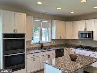 13289 ORANGEWOOD DR, WOODBRIDGE, Virginia 22193, 4 Bedrooms Bedrooms, 18 Rooms Rooms,3 BathroomsBathrooms,Residential,For sale,13289 ORANGEWOOD DR,VAPW2104436 MLS # VAPW2104436