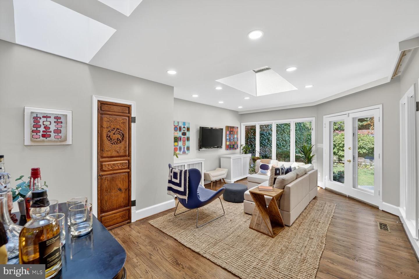 3327 O ST NW, WASHINGTON, District Of Columbia 20007, 4 Bedrooms Bedrooms, ,4 BathroomsBathrooms,Residential,For sale,3327 O ST NW,DCDC2223908 MLS # DCDC2223908