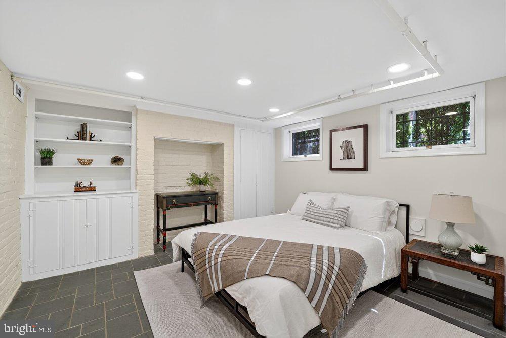 3327 O ST NW, WASHINGTON, District Of Columbia 20007, 4 Bedrooms Bedrooms, ,4 BathroomsBathrooms,Residential,For sale,3327 O ST NW,DCDC2223908 MLS # DCDC2223908