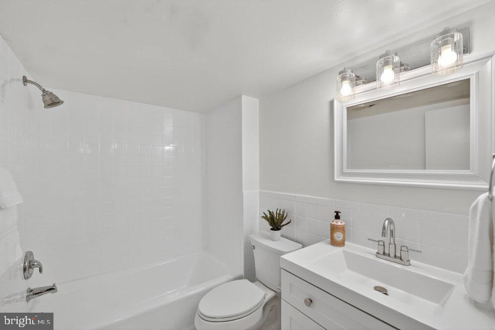 3327 O ST NW, WASHINGTON, District Of Columbia 20007, 4 Bedrooms Bedrooms, ,4 BathroomsBathrooms,Residential,For sale,3327 O ST NW,DCDC2223908 MLS # DCDC2223908