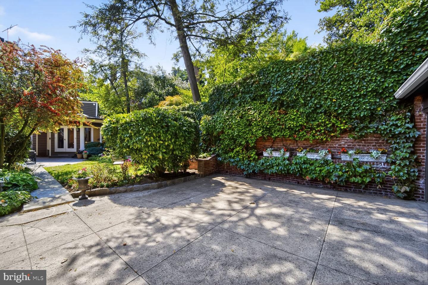 3327 O ST NW, WASHINGTON, District Of Columbia 20007, 4 Bedrooms Bedrooms, ,4 BathroomsBathrooms,Residential,For sale,3327 O ST NW,DCDC2223908 MLS # DCDC2223908