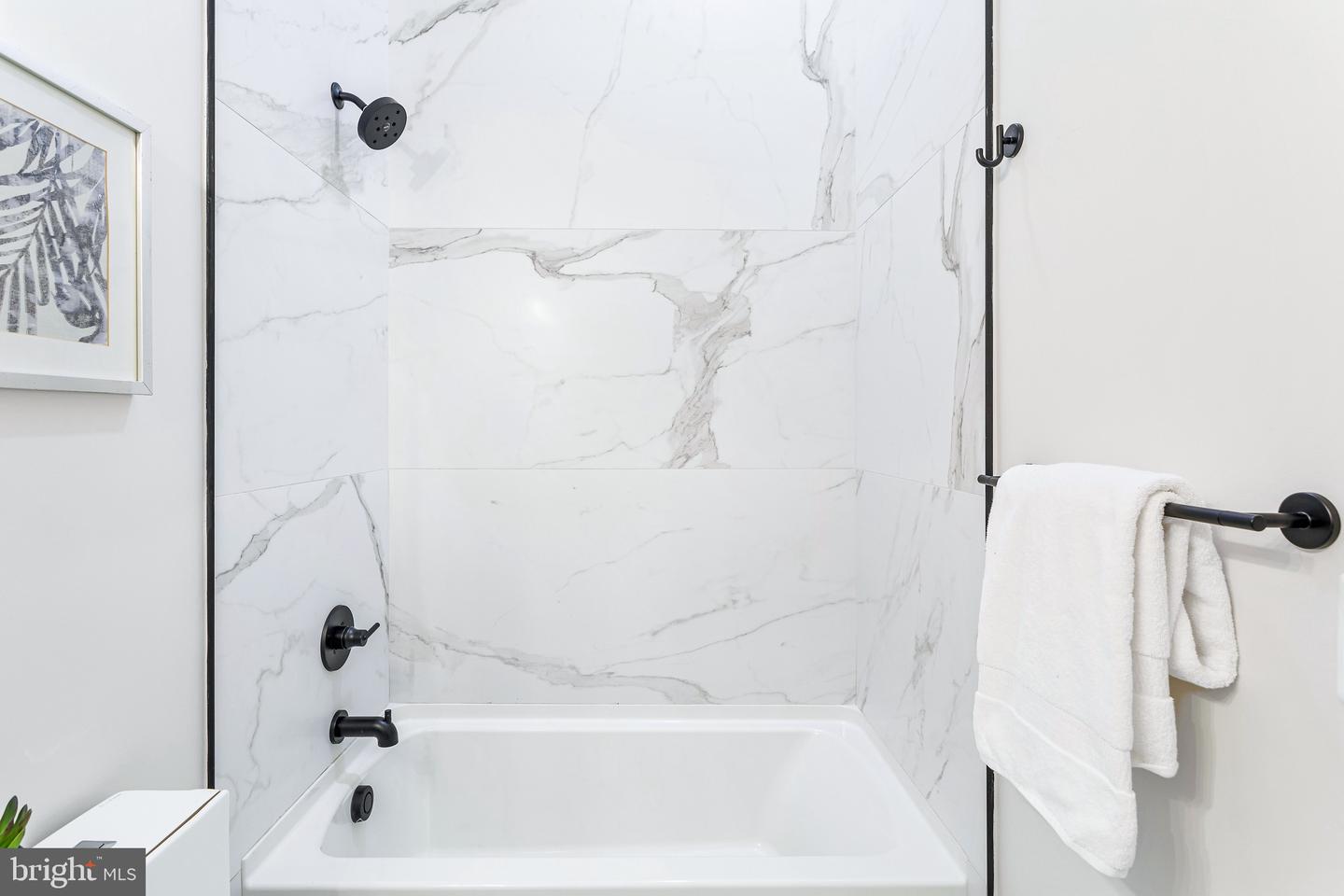 1722 CONNECTICUT AVE NW #4, WASHINGTON, District Of Columbia 20009, 1 Bedroom Bedrooms, ,1 BathroomBathrooms,Residential,For sale,1722 CONNECTICUT AVE NW #4,DCDC2223962 MLS # DCDC2223962