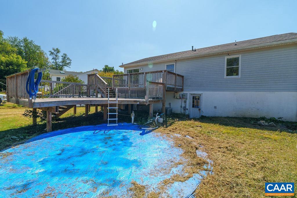 197 SHERWOOD DR, WAYNESBORO, Virginia 22980, 3 Bedrooms Bedrooms, ,2 BathroomsBathrooms,Residential,For sale,197 SHERWOOD DR,669314 MLS # 669314